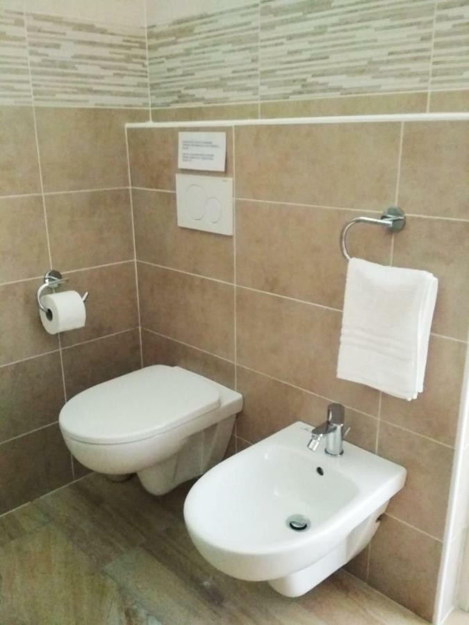 B&B Le Muse Ferrara Eksteriør billede